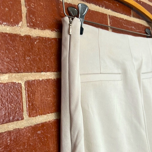 H&M Cream Skinny Slacks, size 8 - Picture 6 of 9
